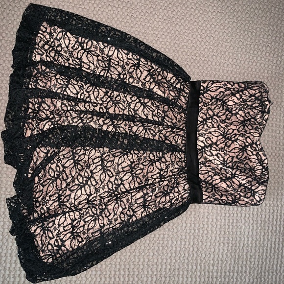 Dresses & Skirts - Black and light pink dress